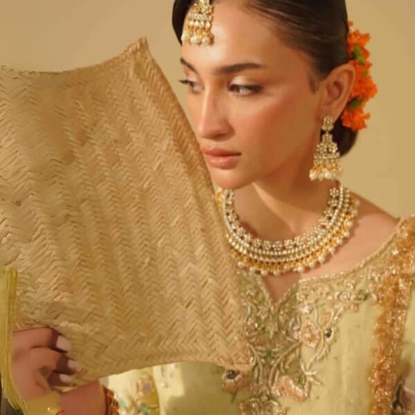 Amira – A Brushstroke of Elegance | Formal Wear - Image 4